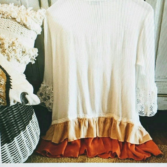 New Ruffled tunic top gorgeous - Picture 5 of 8